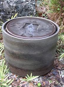 吾唯足知型湧水（循環式モーター付）