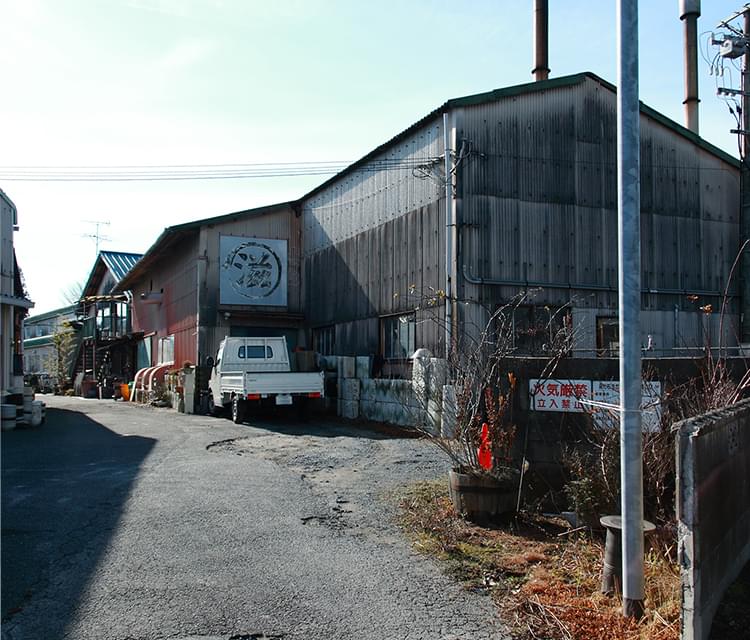 伝統を現代の暮らしに溶け込ませる 住まいのやきもの 開窯明治10年・丸滋製陶株式会社
